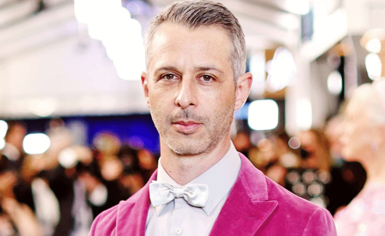 Jeremy Strong podría interpretar a Mark Zuckerberg en The Social Network 2