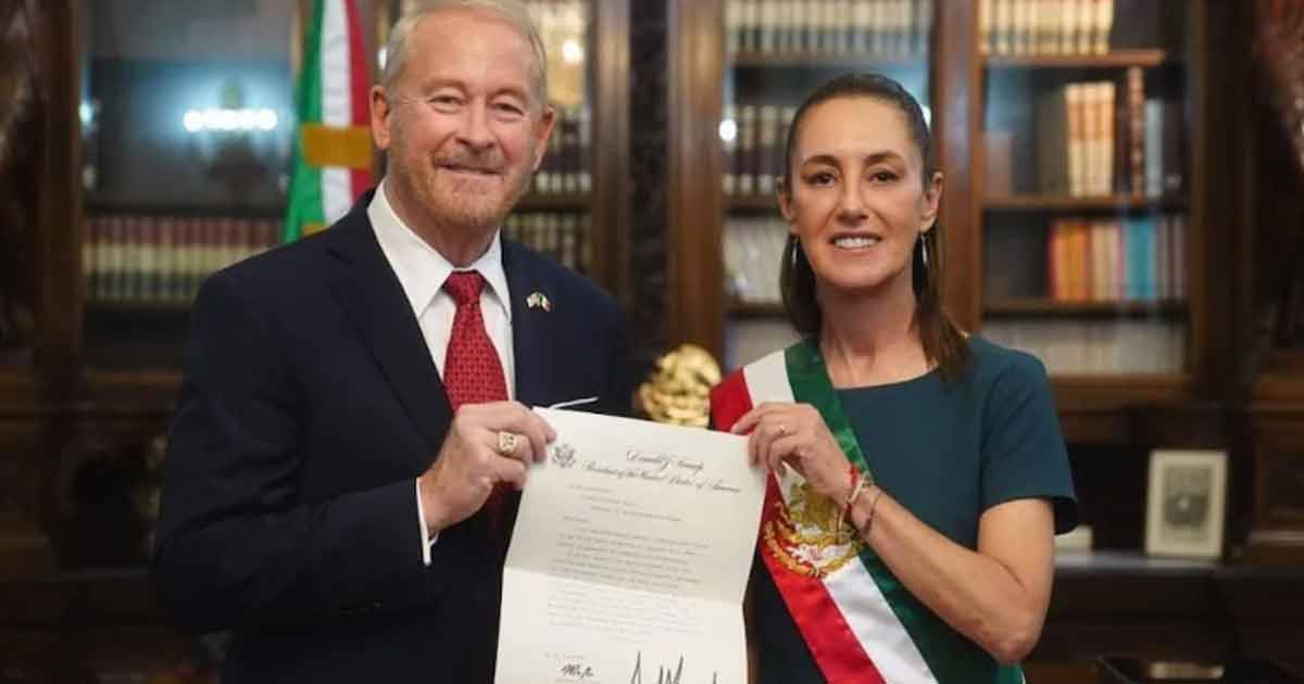Acude embajador de EU a Palacio Nacional