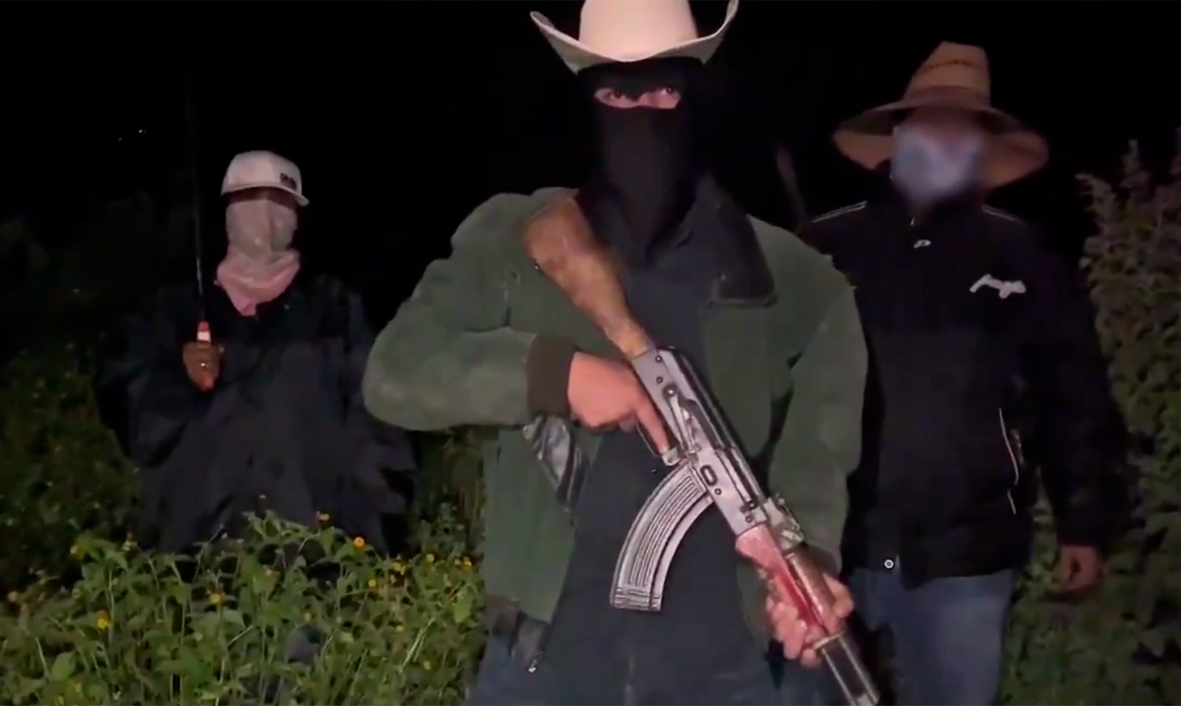 Advierte Encapuchado Armado: En Michoacán Nacerá Una Revolución… ¡Está Por Surgir Un Levantamiento Social! - Changoonga.com
