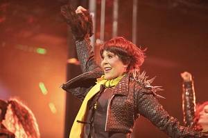 Alejandra Guzmán se opera y pospone su gira hasta 2026