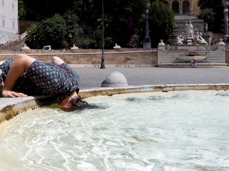 Alerta en Grecia: Ola de calor se intensifica
