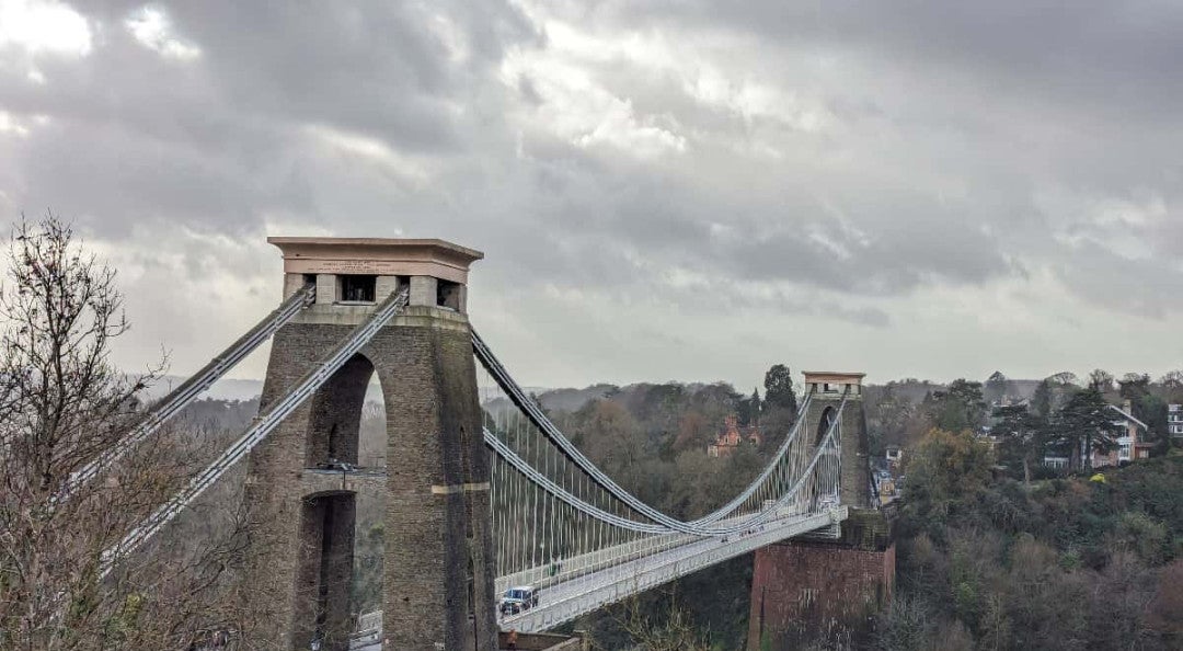 Asesinó a dos británicos, los descuartizó y llevó los restos en maletas a Bristol
