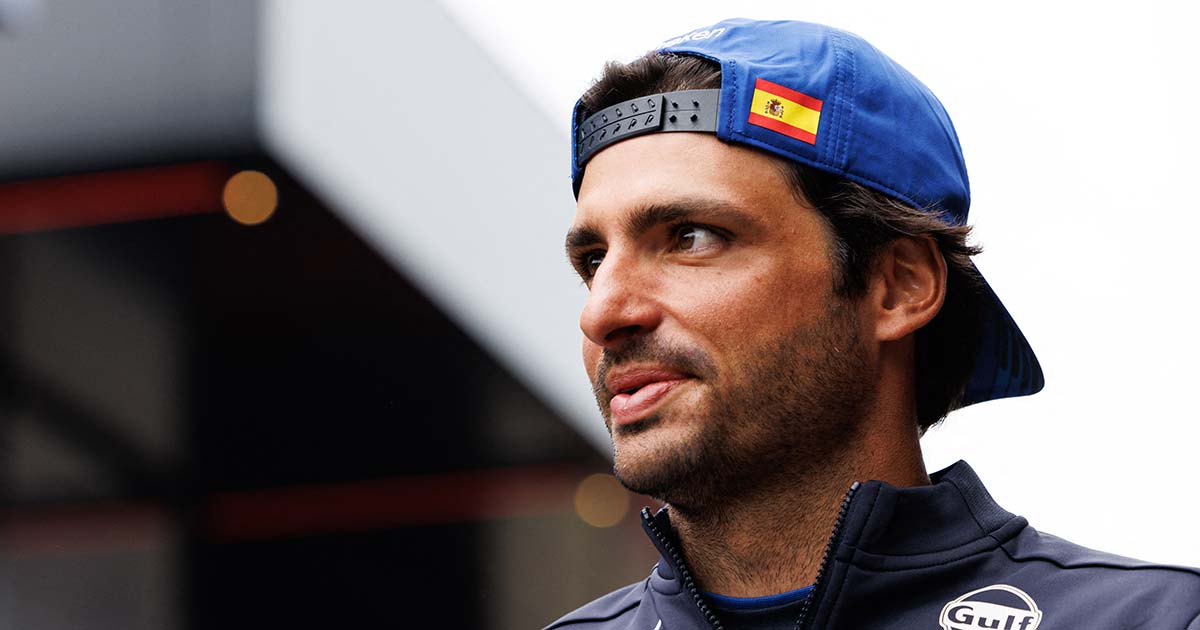 Carlos Sainz coquetea con Red Bull