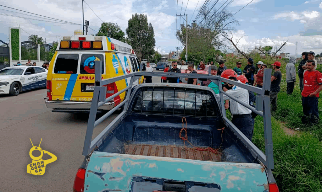 Choque De Camioneta Contra Auto Deja 1 Herido En La Av. San Juanito Itzícuaro - Changoonga.com