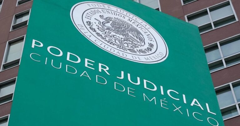 Colectivos protagonizan conato de riña en Juzgados de CDMX