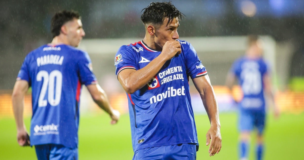 Cruz Azul golea a León con lluvia de goles sobre el final