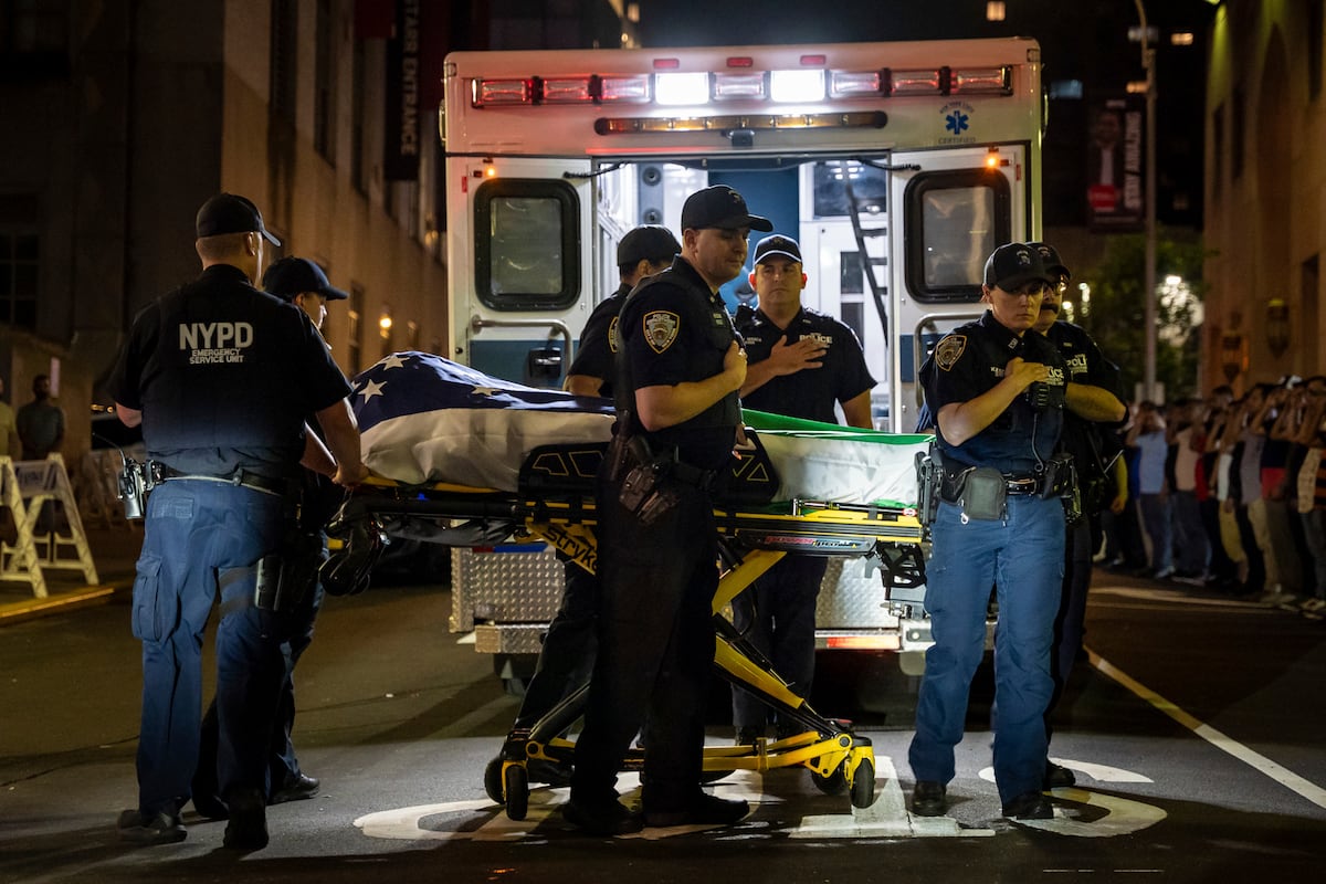 Cuatro muertos, entre ellos un policía, en un tiroteo múltiple en un edificio de oficinas de Nueva York