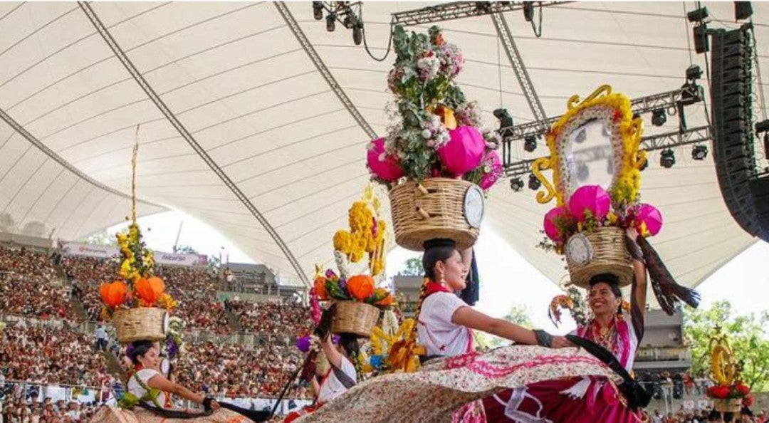 Deslumbran tradiciones de los pueblos de Oaxaca en Primer Lunes del Cerro