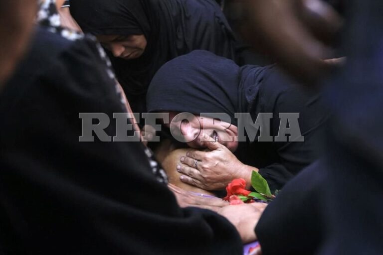 Disparos israelíes matan a 26 palestinos que esperaban ayuda