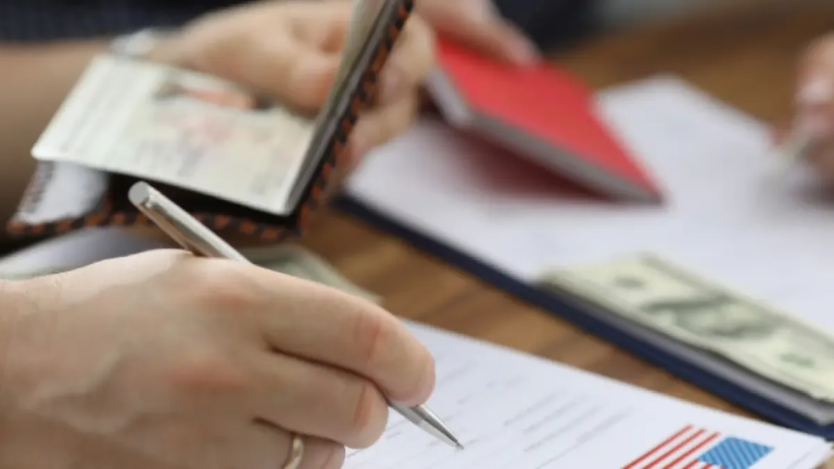 Este error al llenar su formulario DS-160 podría costarle la aprobación de la visa de Estados Unidos