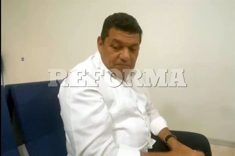 Ex secretario con Adán tendrá que rendir cuentas, dice May