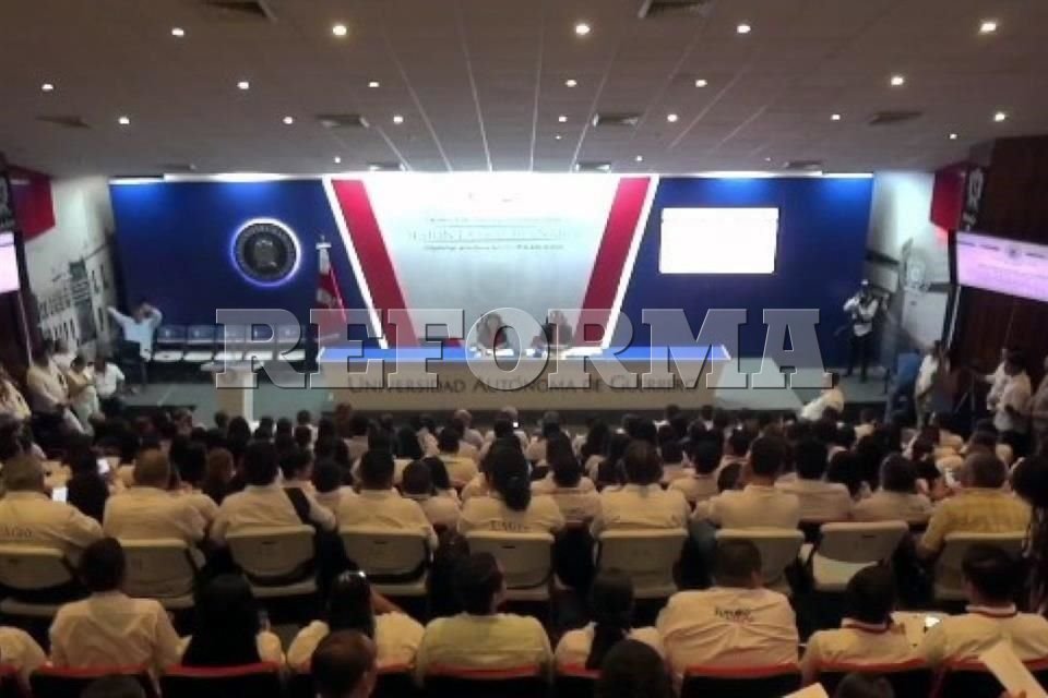 Expulsan a dos maestros por acoso a alumnas de la UAGro
