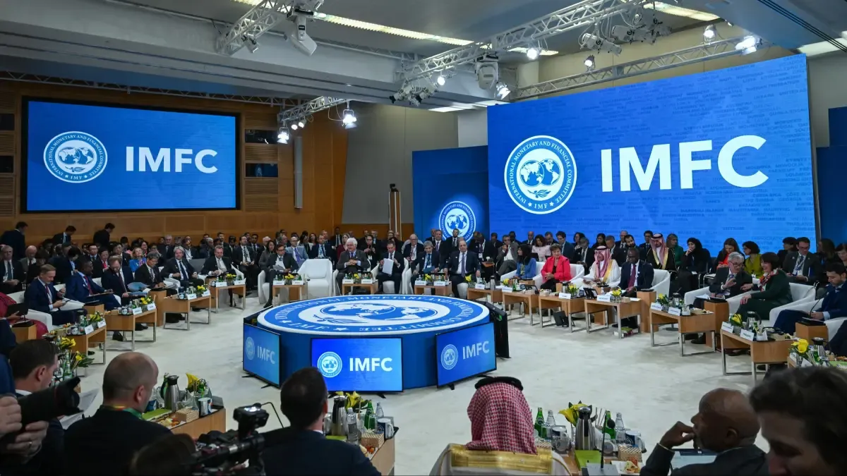 FMI aprueba desembolso de 2.000 millones de dólares a Argentina tras la primera revisión del programa otorgado al gobierno de Javier Milei en abril