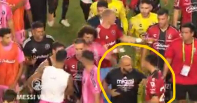 Guardaespaldas de Messi empujó a jugador del Atlas