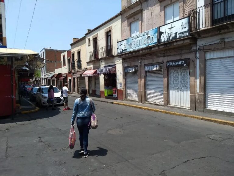 INEGI estima que michoacanos en comercios ganan 127 mil pesos anuales