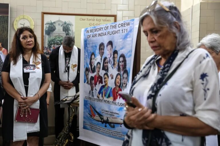Investigan el historial médico del capitán del avión de Air India siniestrado: habría cortado el flujo de combustible a los motores, lo que probablemente provocó la caída de la aeronave