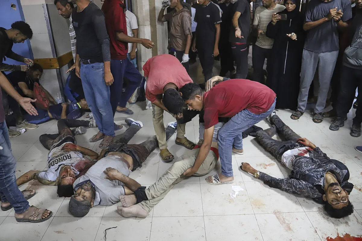 Israel mata a 32 palestinos y hiere a más de 80 mientras esperaban el reparto de ayuda en Rafah