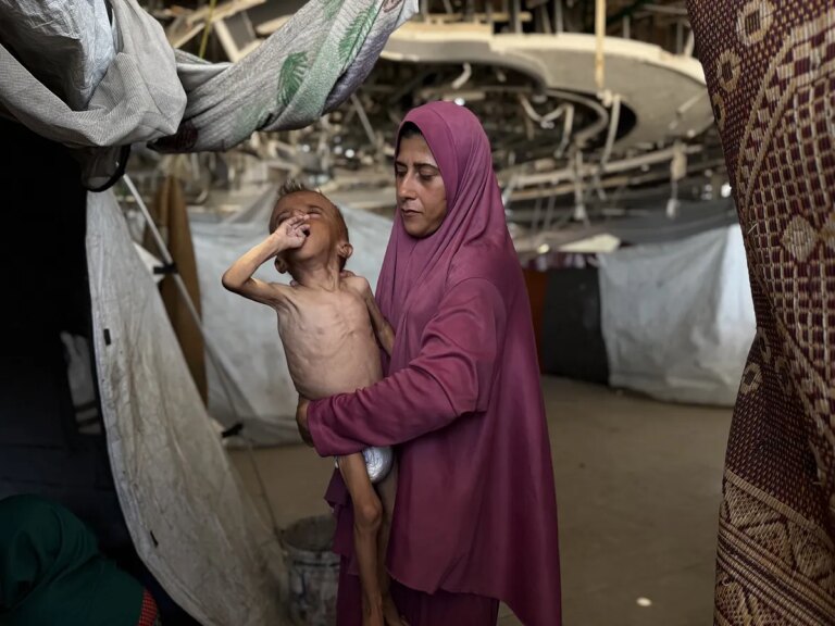 Israel reanudará esta noche el lanzamiento de ayuda humanitaria por aire en Gaza
