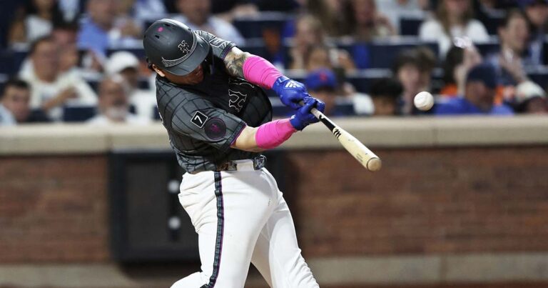 Jonrón de Francisco Álvarez da triunfo a Mets