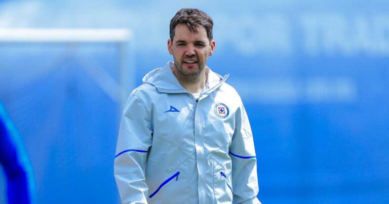 Larcamón espera un delantero de élite en Cruz Azul
