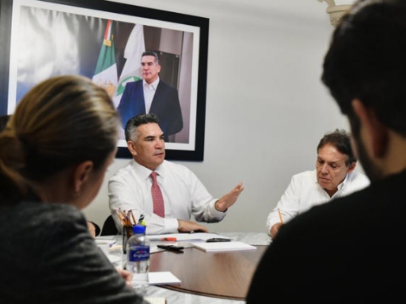 Líder del PRI denuncia ante FGR a representantes de Morena