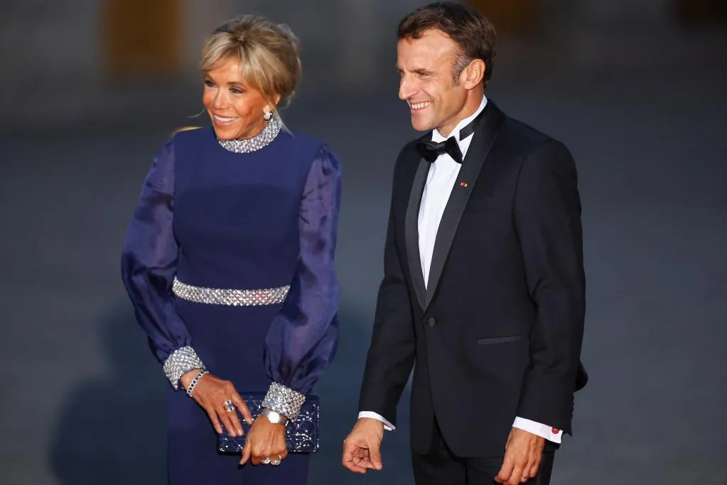 Los Macron demandan por difamación a una influencer de derecha estadounidense por decir que Brigitte nació hombre