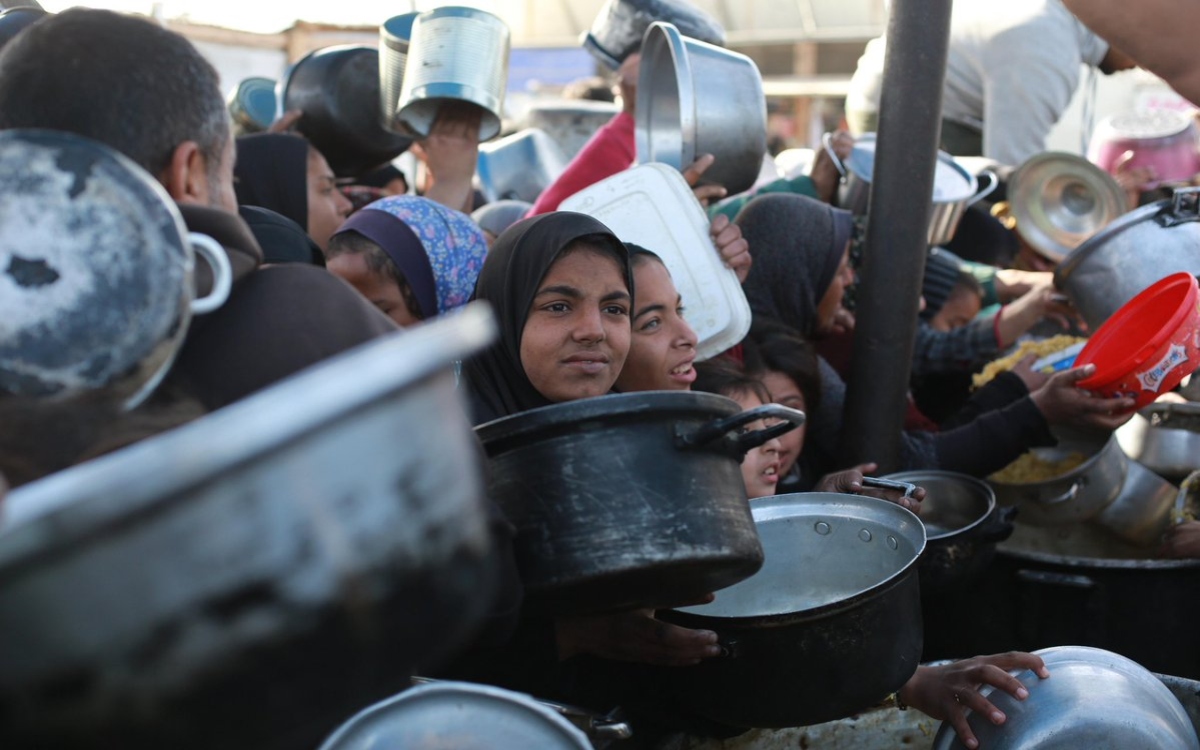 Más de 100 ONG reclaman a todos los países que "exijan un alto el fuego inmediato y permanente" en Gaza