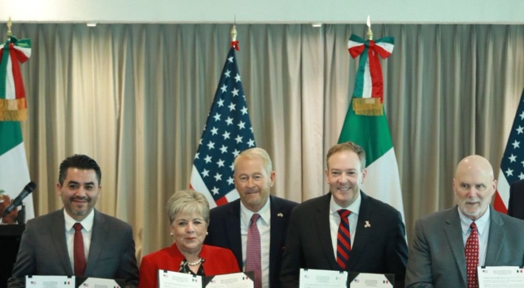 México y EU firman su primer acuerdo bilateral en la era Trump, frenarán contaminación Tijuana-San Diego