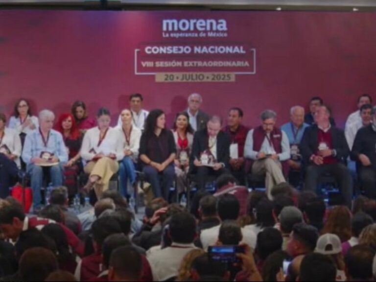 Morena arropa a Adán Augusto López