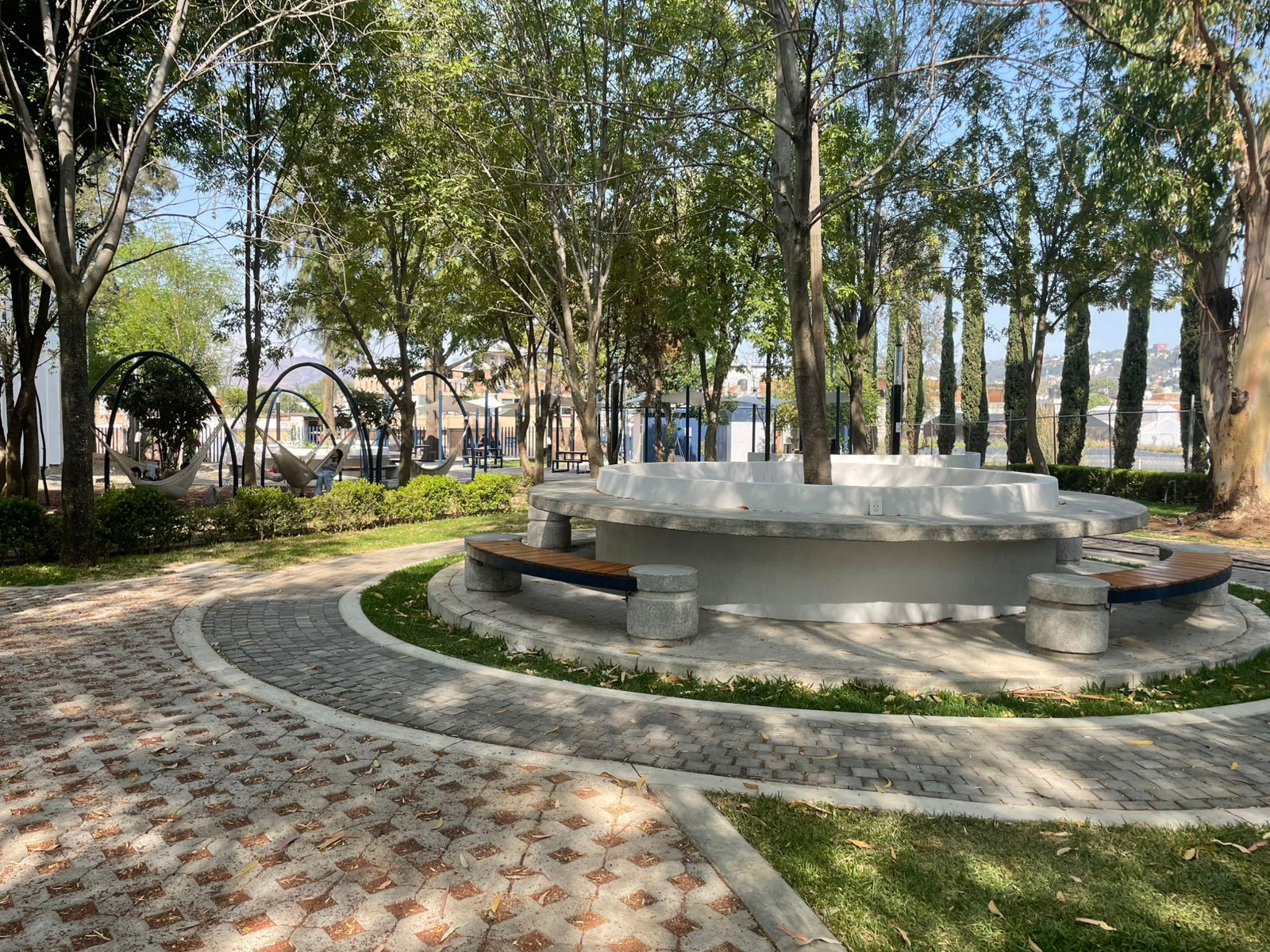 Nicolaitas Ya Cuentan Con Nuevo Lugar De Esparcimiento; Habilitan Jardín Radial En La UMSNH - Changoonga.com