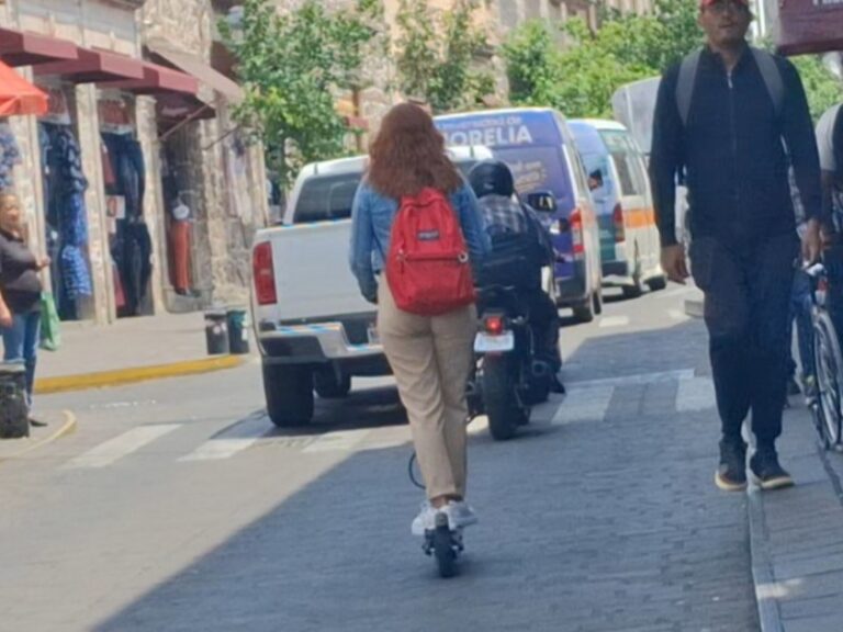 Patines y bicis eléctricas circulan sin control: Michoacán aún sin regulación