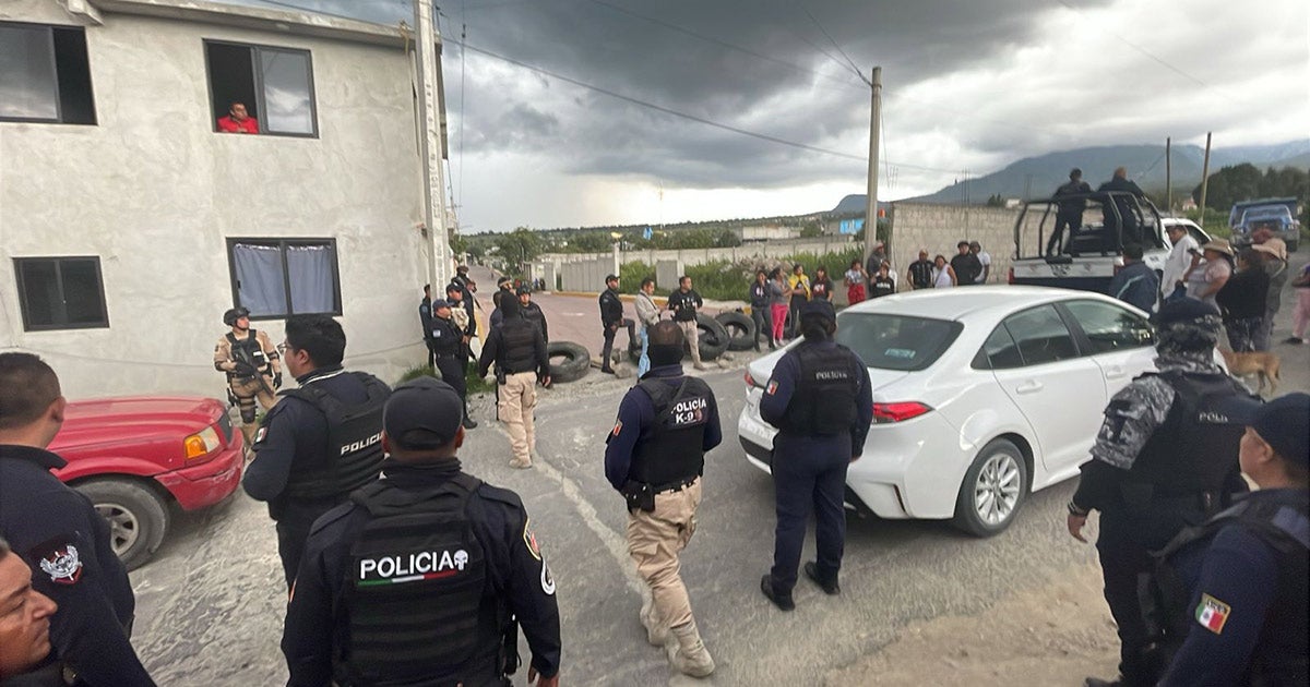 Pobladores retienen a directora de Seguridad Pública en Huamantla