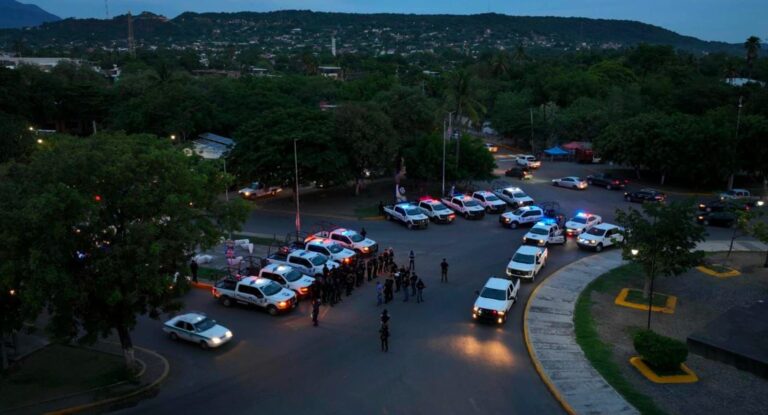 Por Aire Y Tierra Refuerzan Vigilancia En Apatzingán Para Prevenir Delitos - Changoonga.com