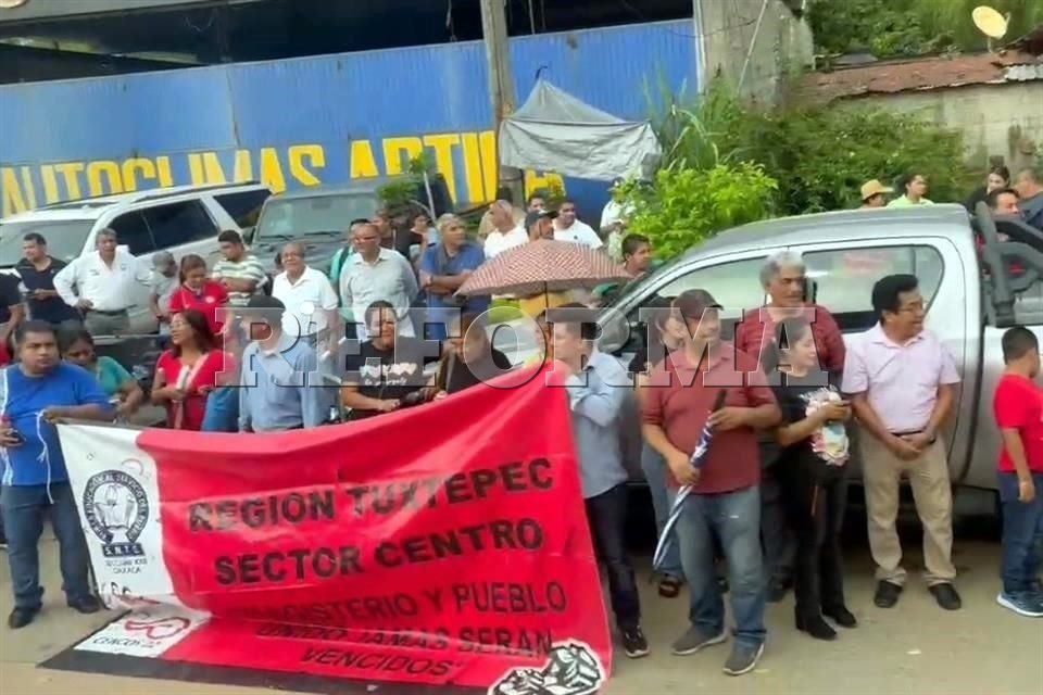 Protesta CNTE en mitin de CSP en Oaxaca