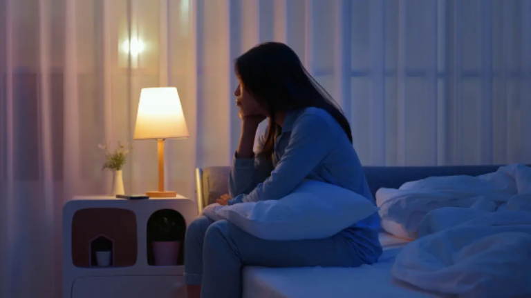 Qué significa cuando una persona le tiene miedo a la oscuridad, según la psicología