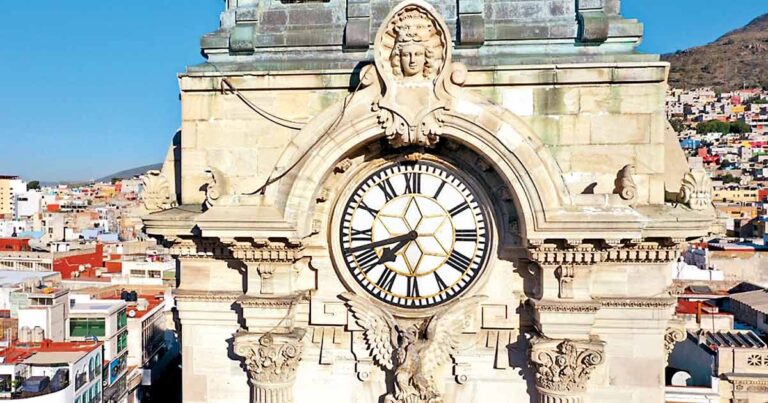 Restaurarán reloj monumental en Pachuca