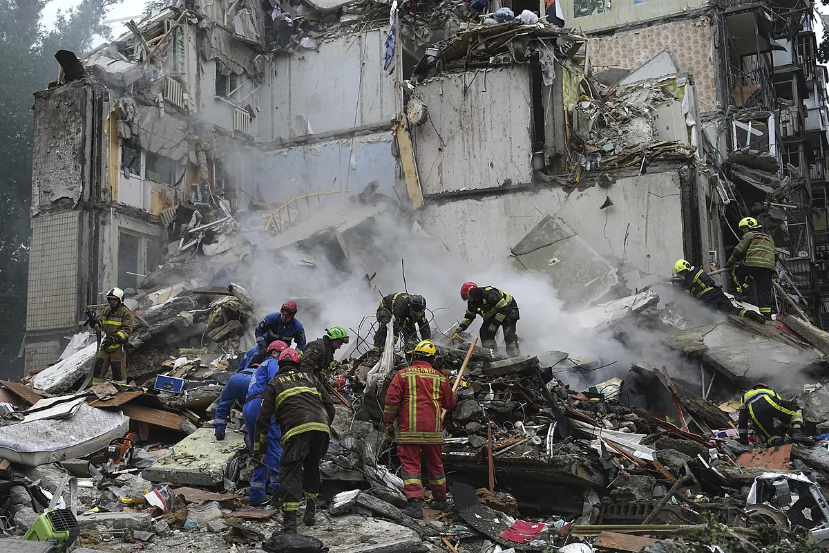 Rusia lanza un ataque masivo con misiles  contra Kiev que deja ocho muertos y más de 80 heridos