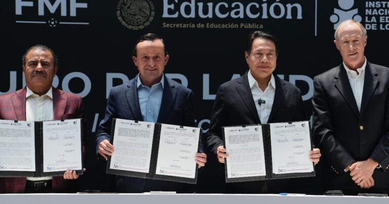 SEP y la FMF se unen en una alianza histórica para erradicar el analfabetismo en México