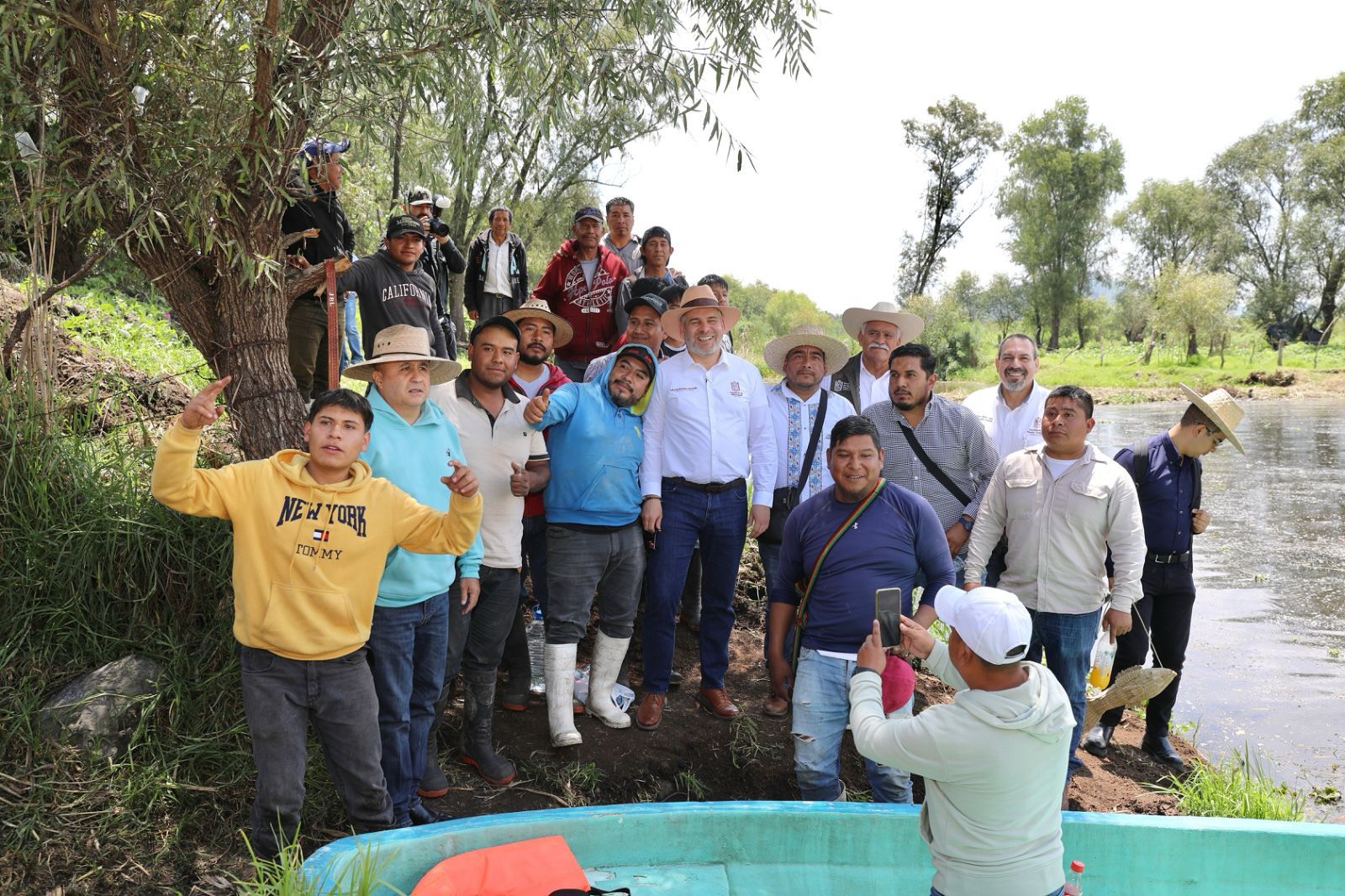 Supervisa Bedolla Avances En La Recuperación Del Lago De Pátzcuaro - Changoonga.com