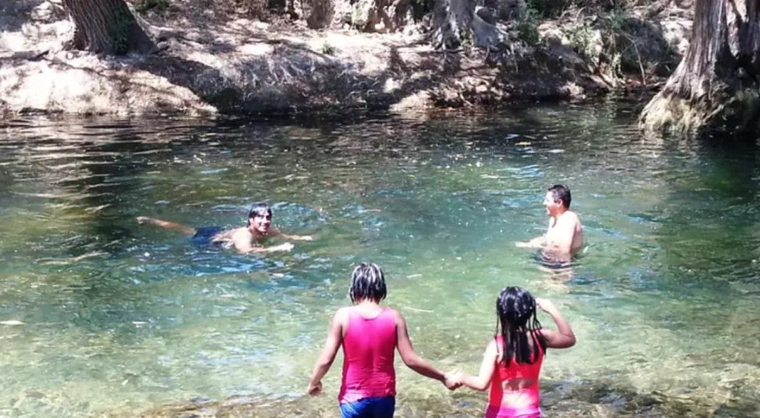 Turista desaparece tras caer en cascada; otros dos pierden la vida en Oaxaca