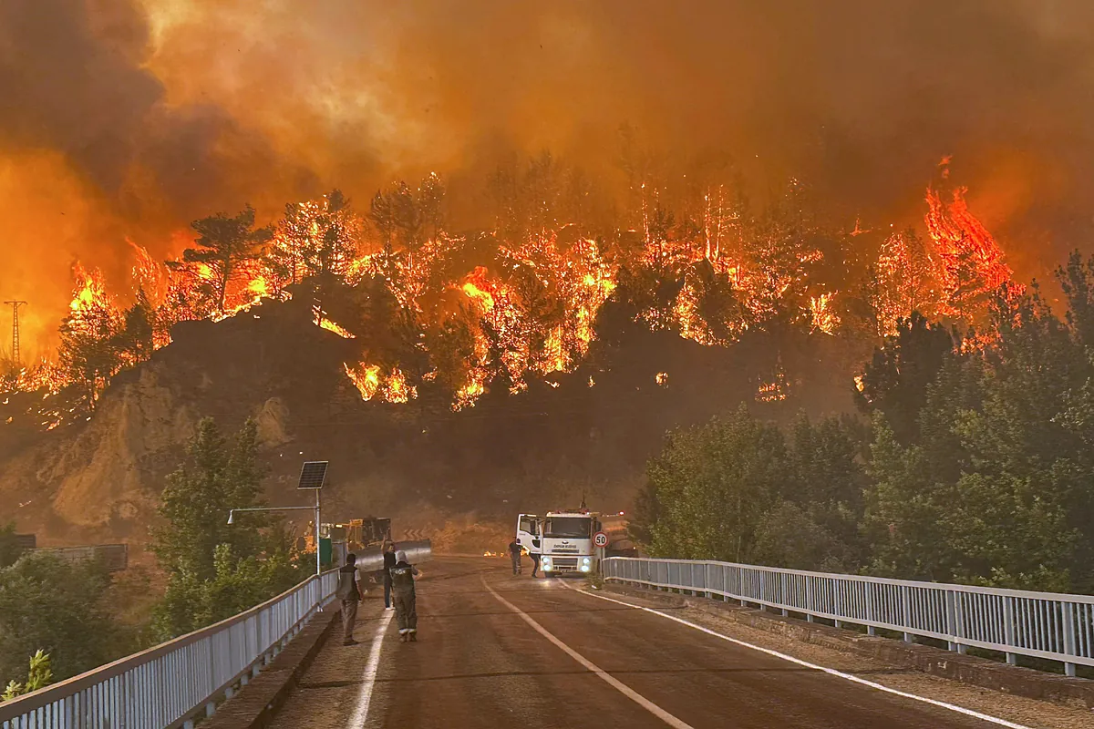 Turquía llora a los 10 fallecidos que combatían un incendio forestal