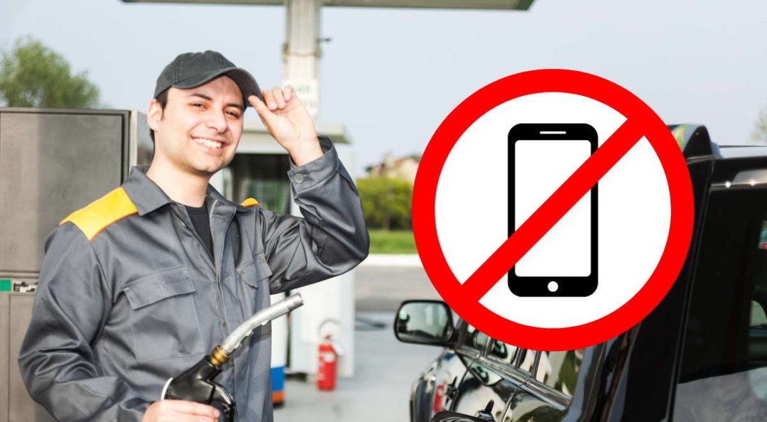 ¿Por qué está prohibido usar celular en las gasolineras?