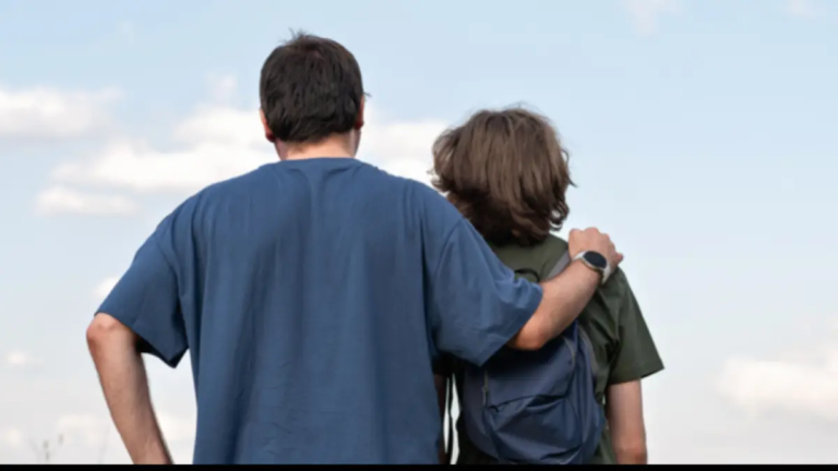 ¿Se identifica? Las 6 mentiras más comunes que los padres dicen a sus hijos, según un psicólogo