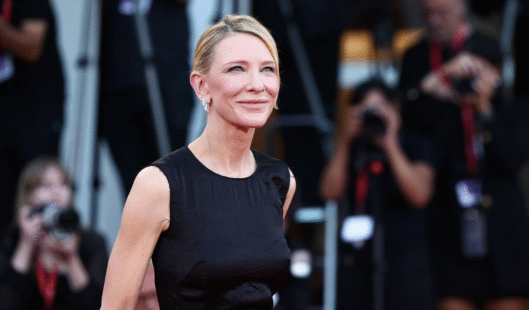 Cate Blanchett deslumbra en Venecia con Father Mother Sister Brother