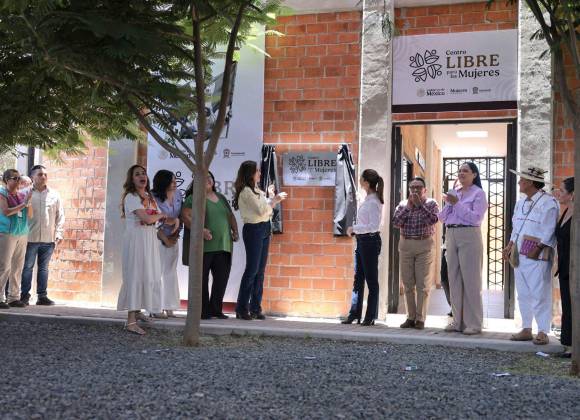 Ariadna Montiel destaca inauguración de Centros Libres de Violencia