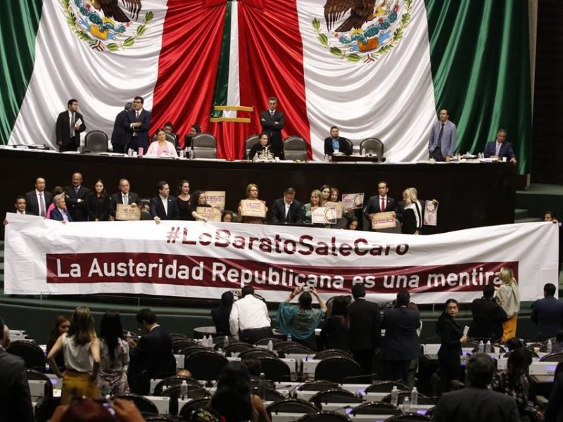 Austeridad republicana solo en el discurso