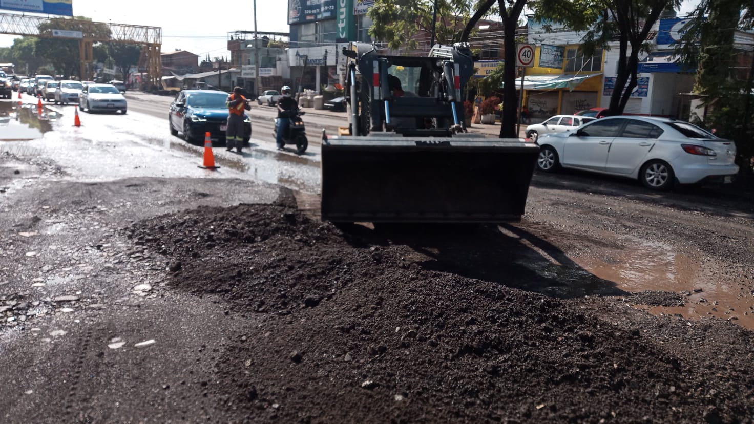 Ayto Morelia Limpia Tierra Arrastrada Por Lluvias En Sal. A Quiroga - Changoonga.com