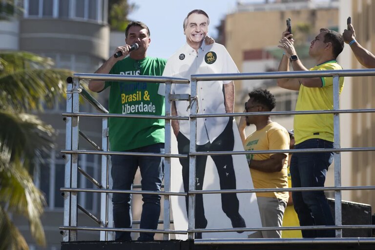 Bolsonaro, en prisión domiciliaria y contra las cuerdas mientras se incuban nuevas sanciones de EEUU contra Brasil