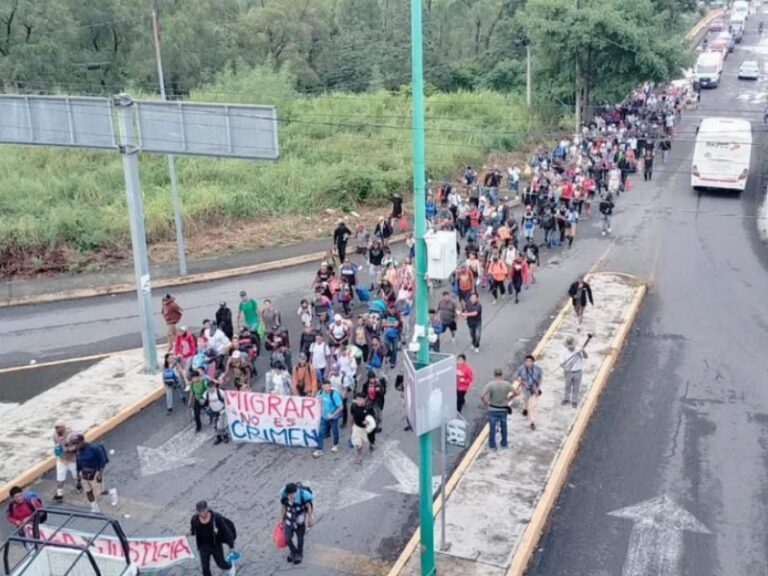 Caravana migrante "Éxodo de la justicia" avanza hacia la CDMX