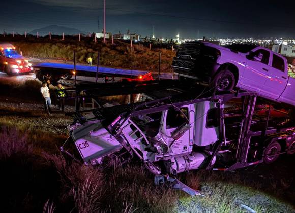 Choque entre dos tráileres deja un herido, en Ramos Arizpe